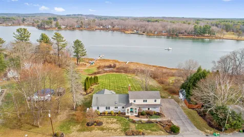 13 Riverside Drive Dover NH 03820