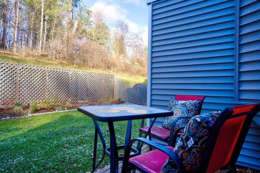 13806 Riverside Townhouses Road Manchester VT 05255