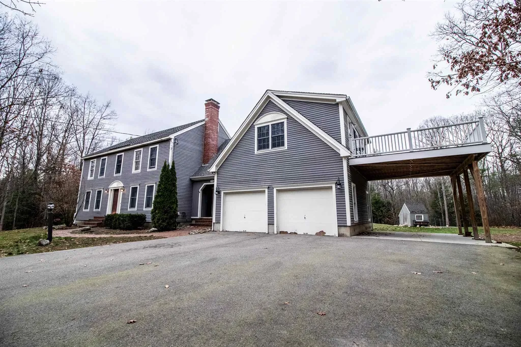 53 Moses Carr Road Rollinsford NH 03869