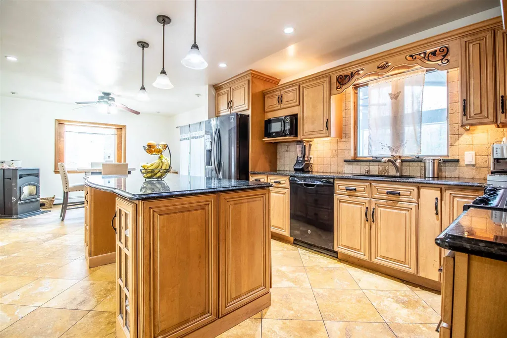 53 Moses Carr Road Rollinsford NH 03869