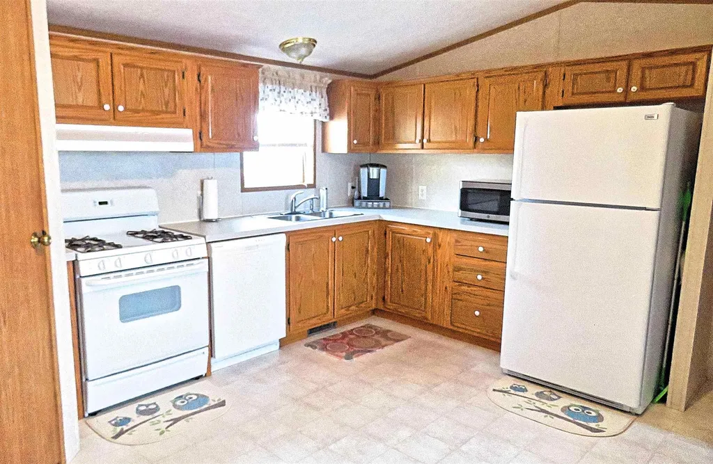 26 Mildred Avenue Raymond NH 03077