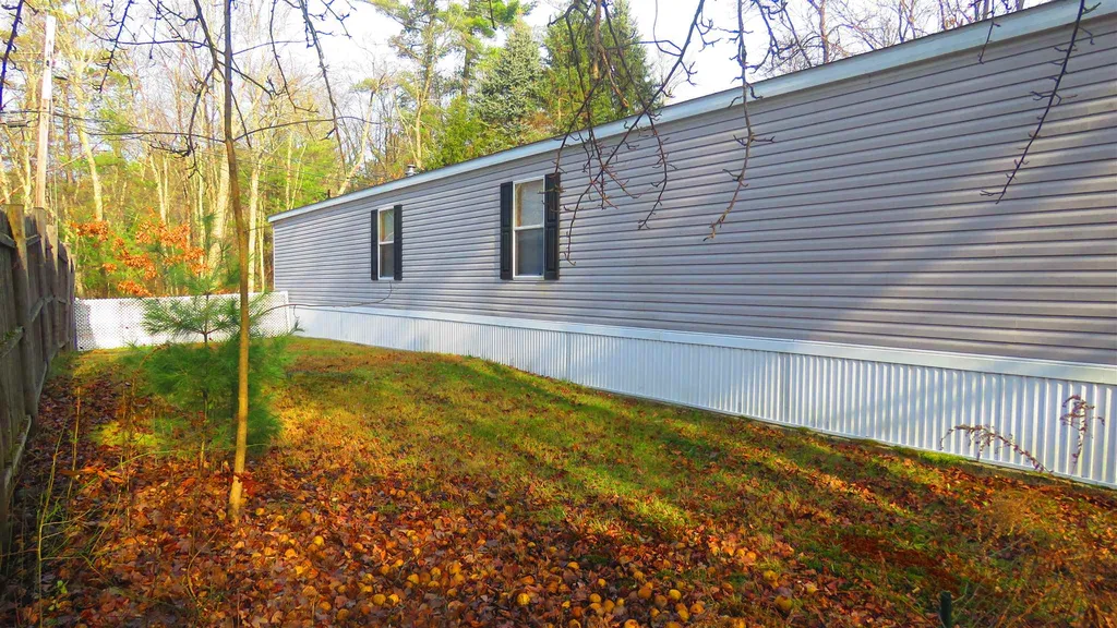 26 Mildred Avenue Raymond NH 03077