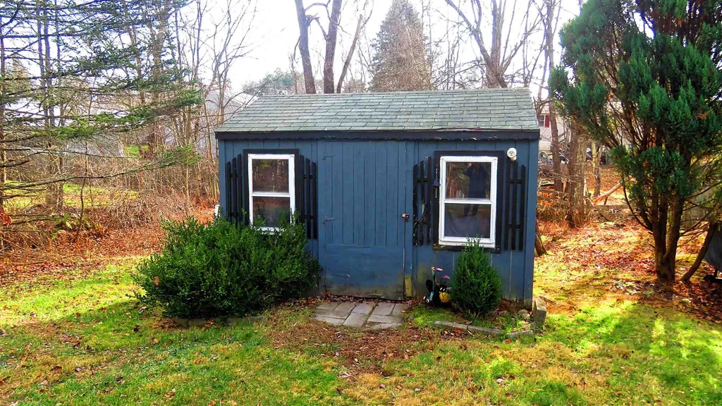 26 Mildred Avenue Raymond NH 03077