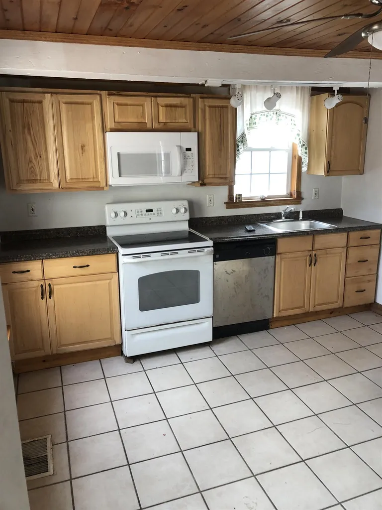 293 Matthews Road Swanzey NH 03446