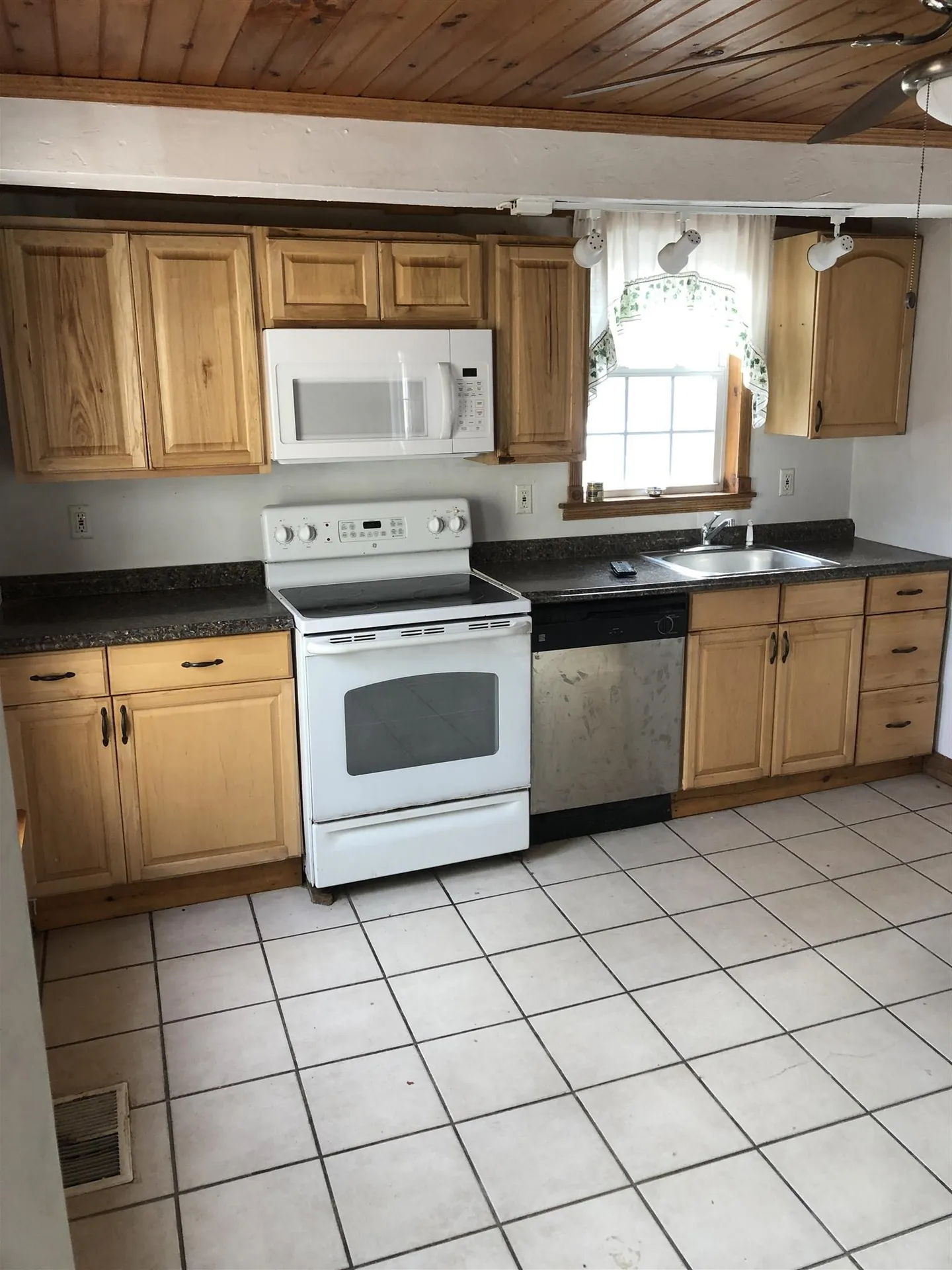 293 Matthews Road Swanzey NH 03446