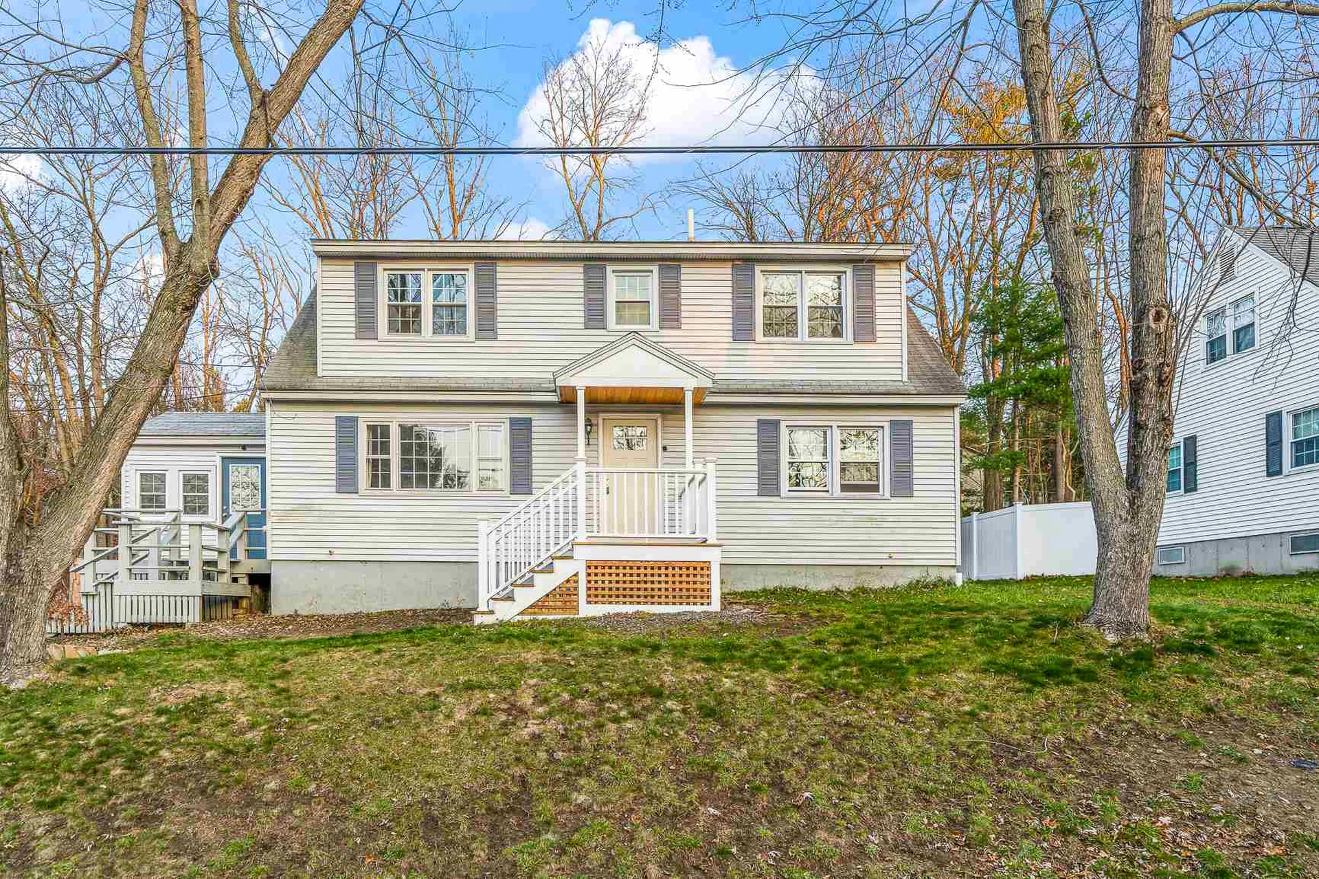6 Oakdale Avenue Nashua NH 03062