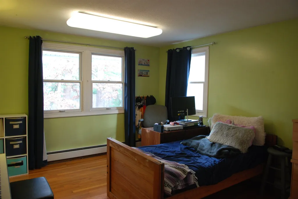 4 Denbow Road Durham NH 03824