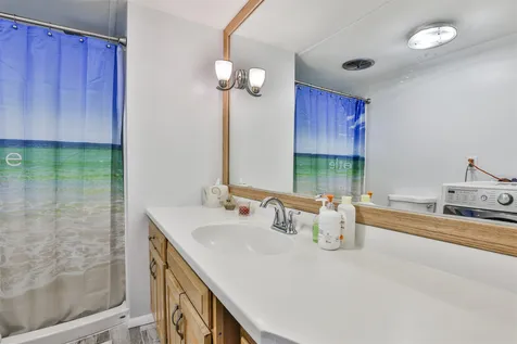 8 Cottonwood Lane Merrimack NH 03054