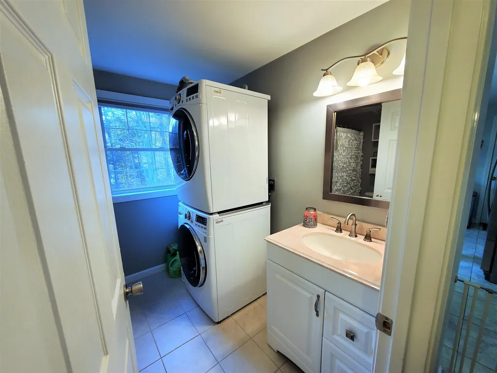 14 Jennifer Lane Jaffrey NH 03452