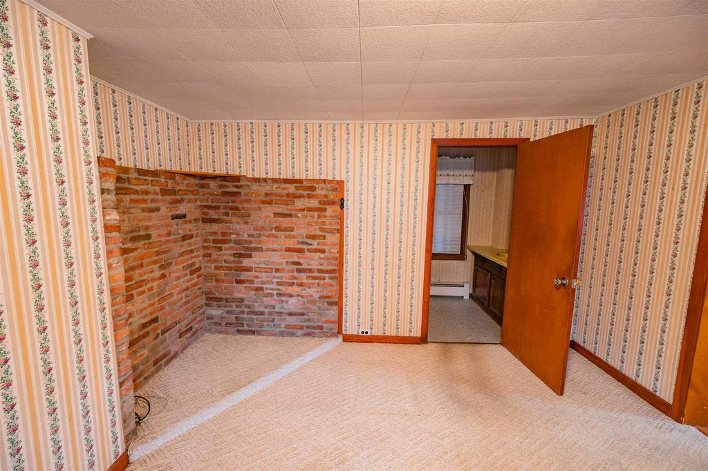 64 East Avenue Burlington VT 05401