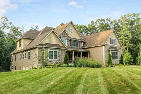 31 London Bridge Road Windham NH 03087