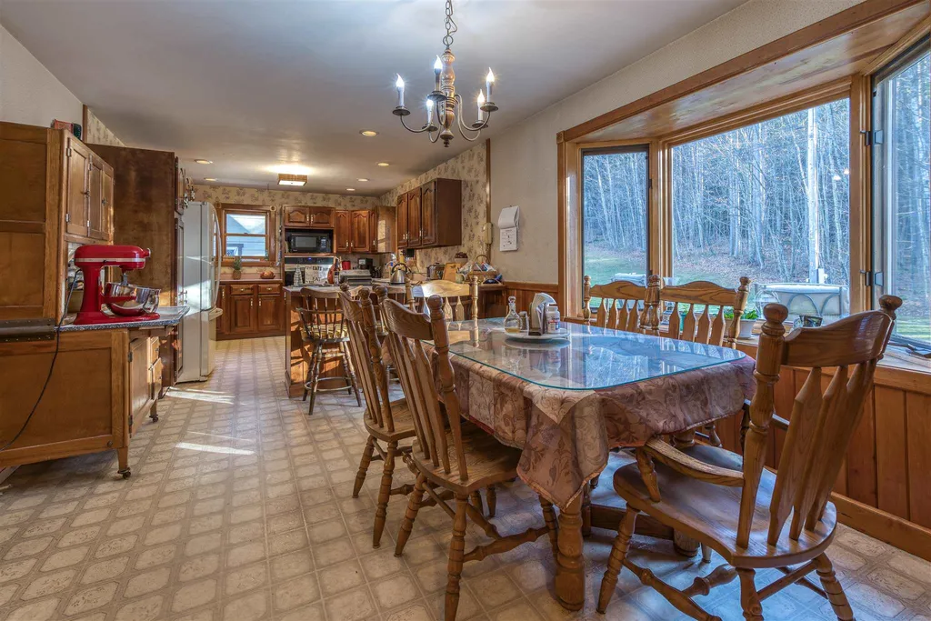401 Brook Road Chelsea VT 05038
