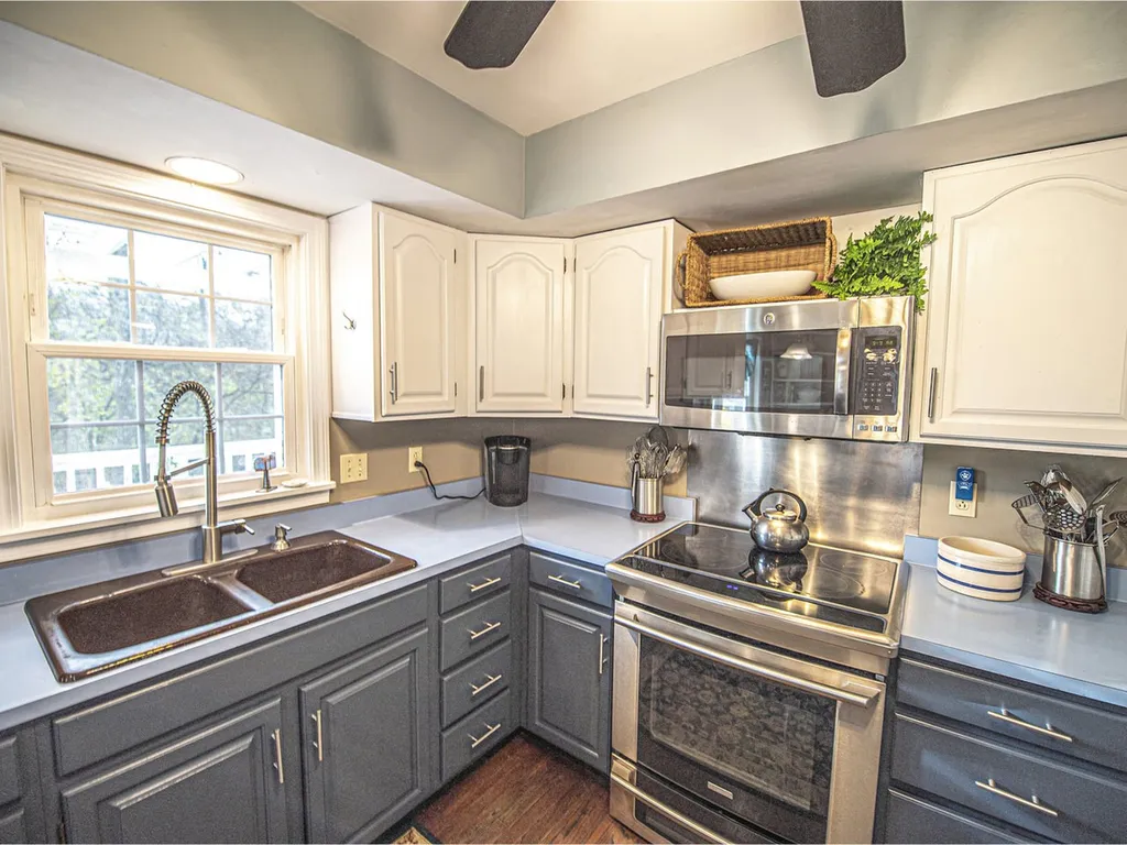 186 Olde Orchard Lane Shelburne VT 05482