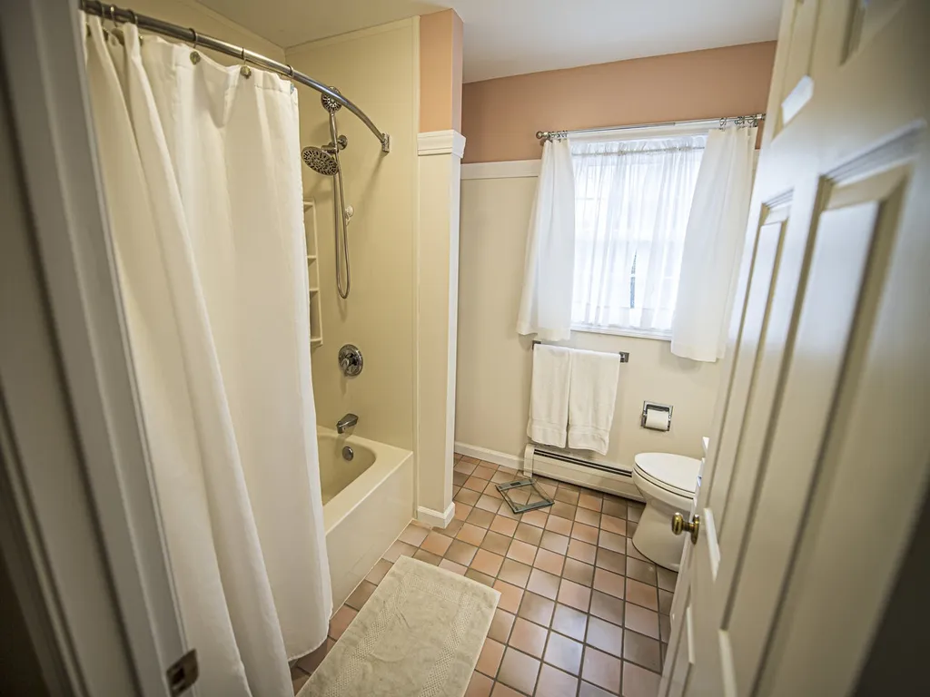 186 Olde Orchard Lane Shelburne VT 05482