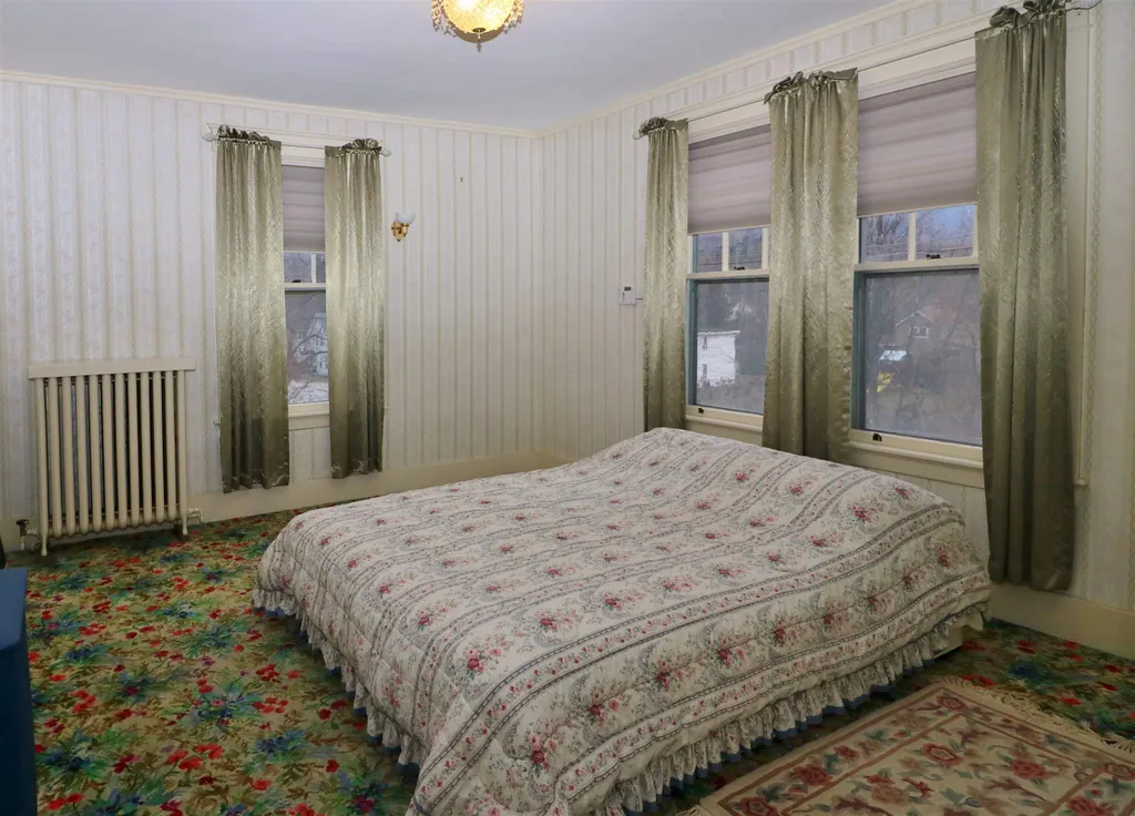 54 Main Street Gorham NH 03581