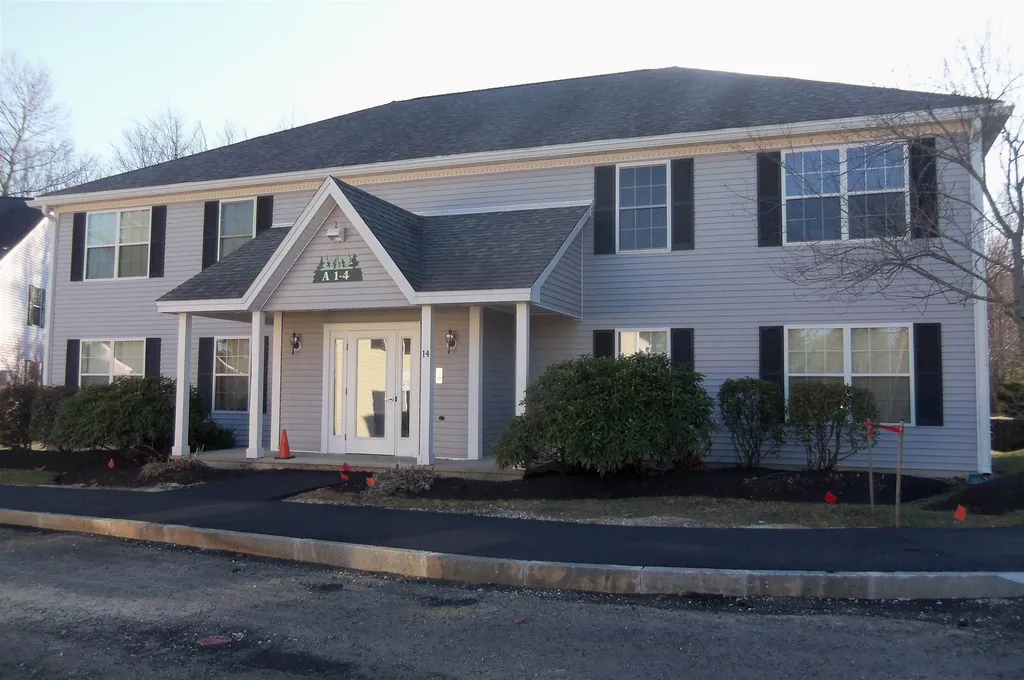 14 Tampa Drive Rochester NH 03867