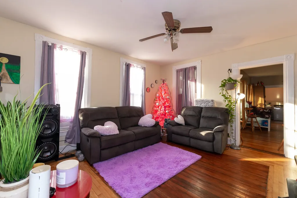 256 Spruce Street Manchester NH 03103