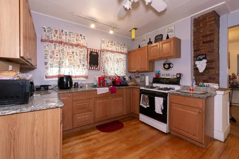 256 Spruce Street Manchester NH 03103