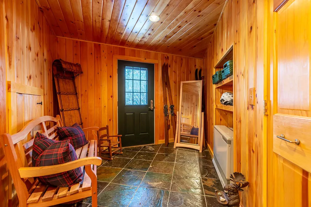 828 Wheelock Road Hartford VT 05001