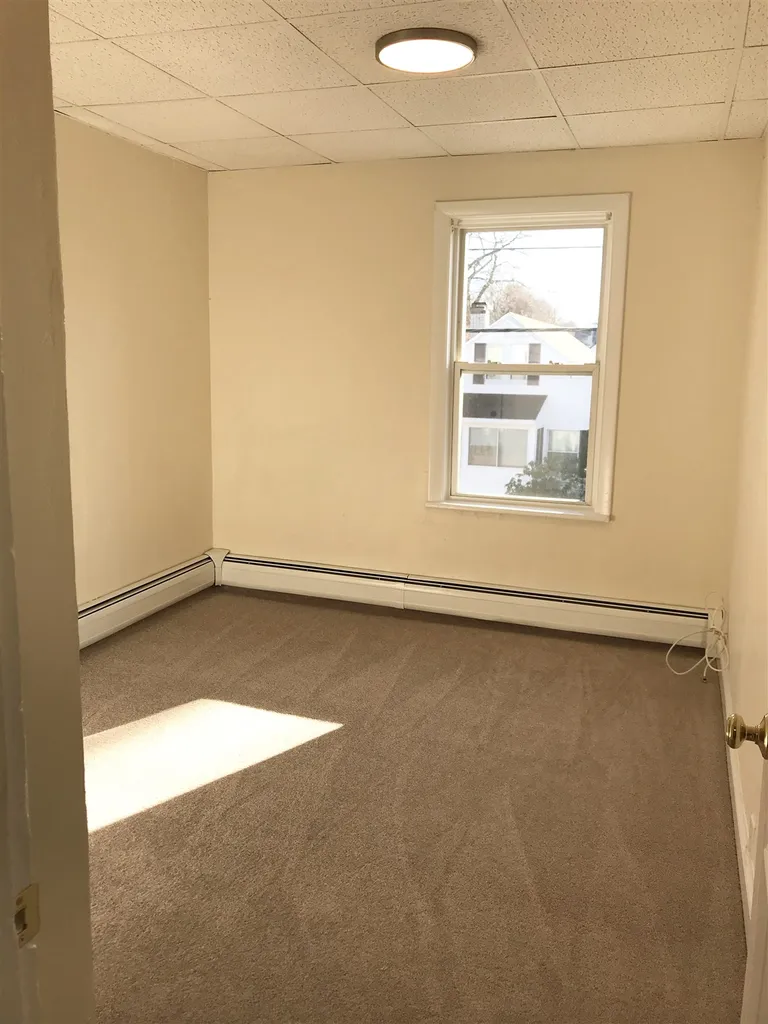 170 Oakland Avenue Manchester NH 03109