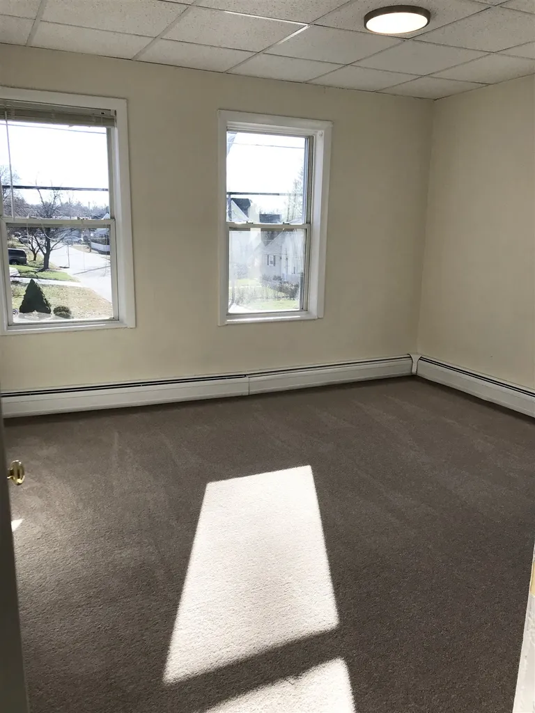 170 Oakland Avenue Manchester NH 03109