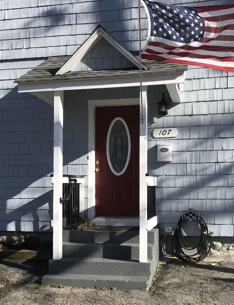 170 Oakland Avenue Manchester NH 03109