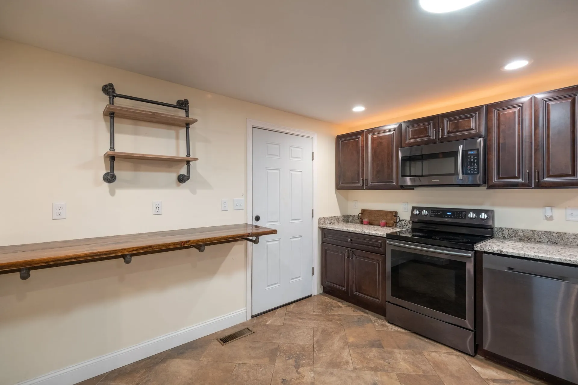 290 Westwood Drive Manchester NH 03103
