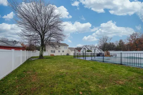 290 Westwood Drive Manchester NH 03103