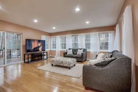 82 Stowell Road Bedford NH 03110