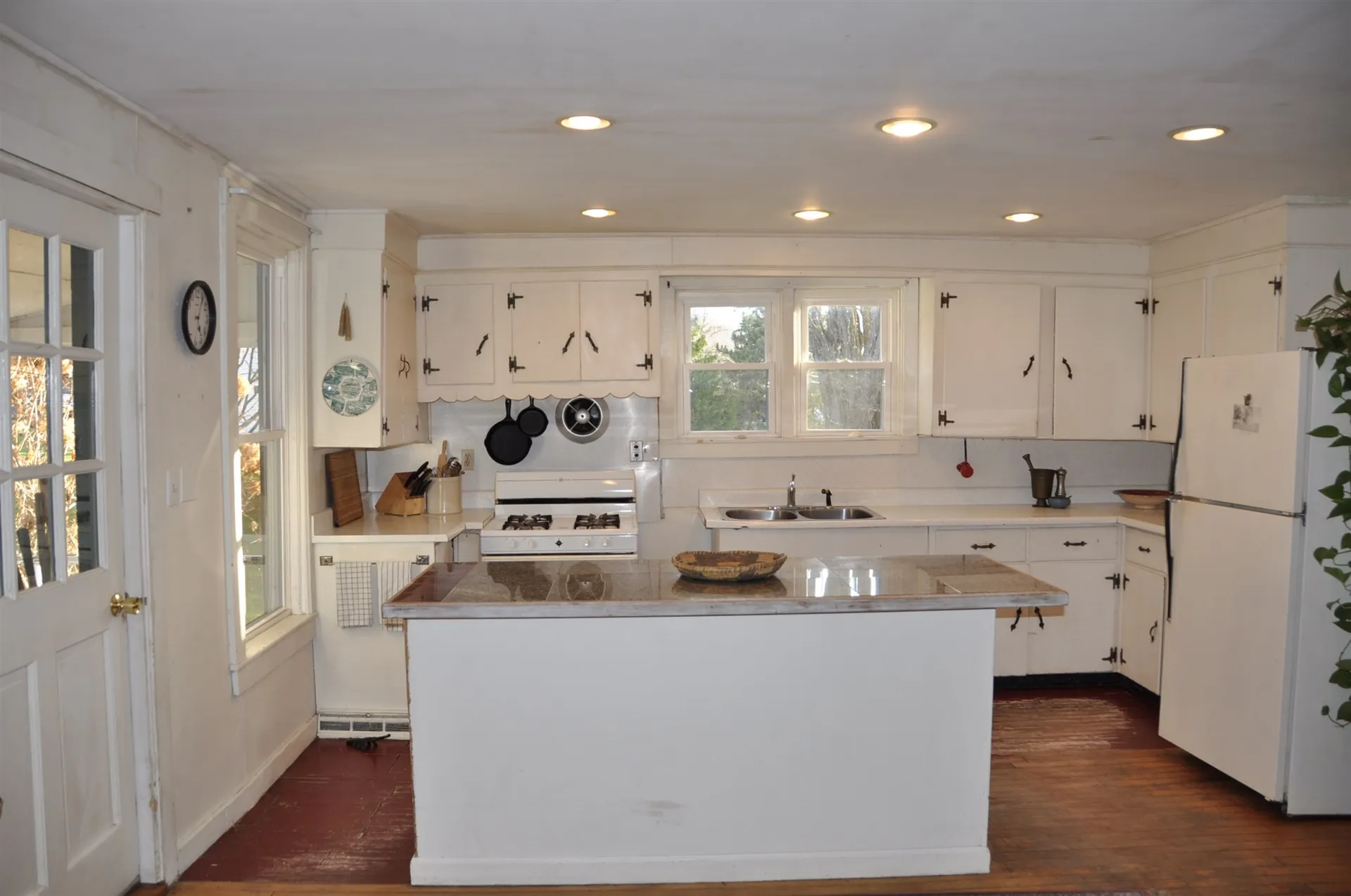 1896 Quaker Village Road Weybridge VT 05753