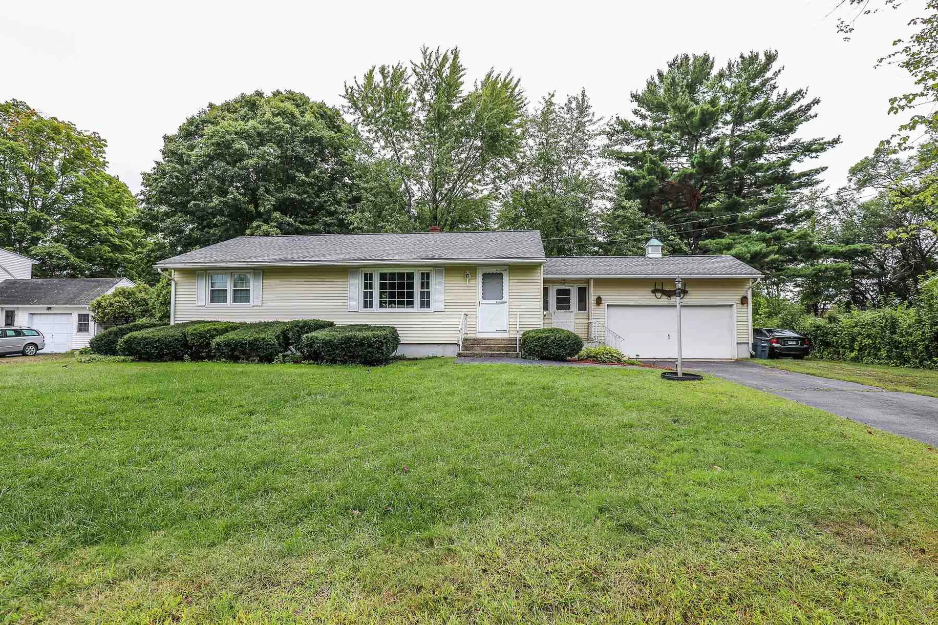 7 Park Drive Bedford NH 03110