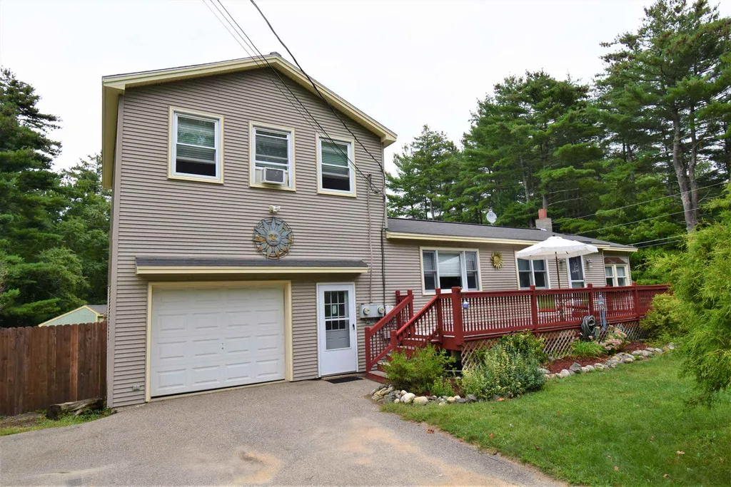 137 Green Road Raymond NH 03077