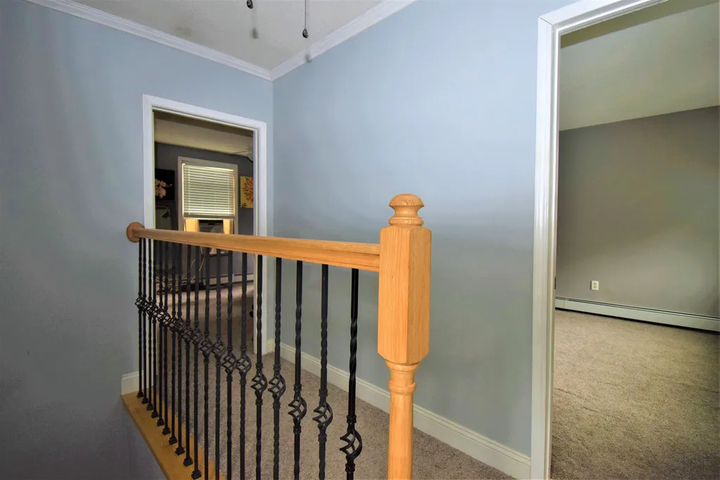 137 Green Road Raymond NH 03077