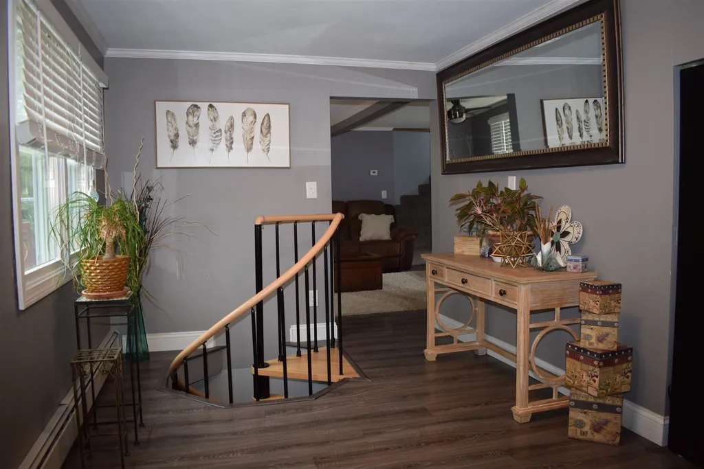 137 Green Road Raymond NH 03077