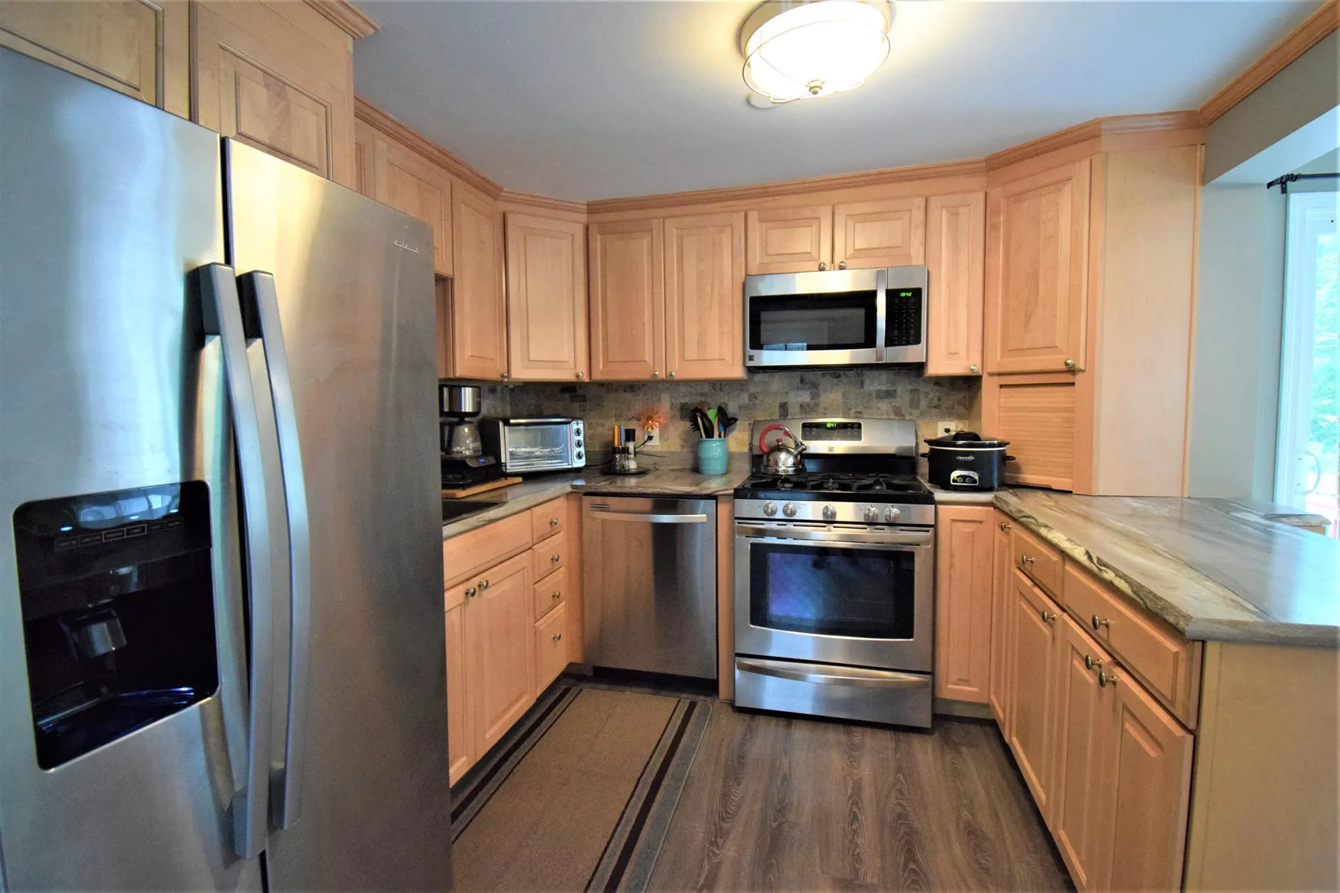 137 Green Road Raymond NH 03077