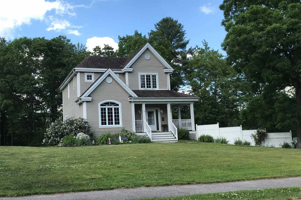 32 Oak Street South Berwick ME 03908