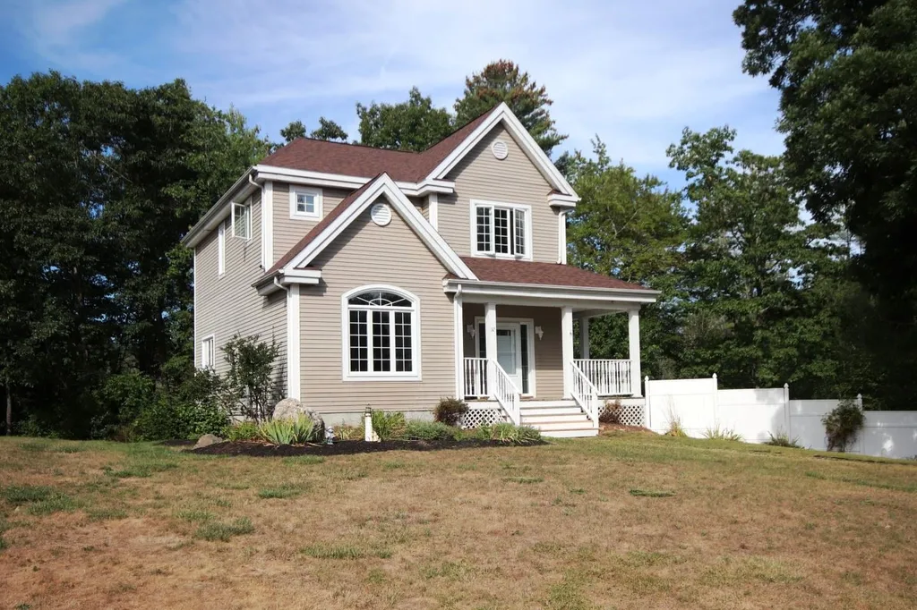 32 Oak Street South Berwick ME 03908