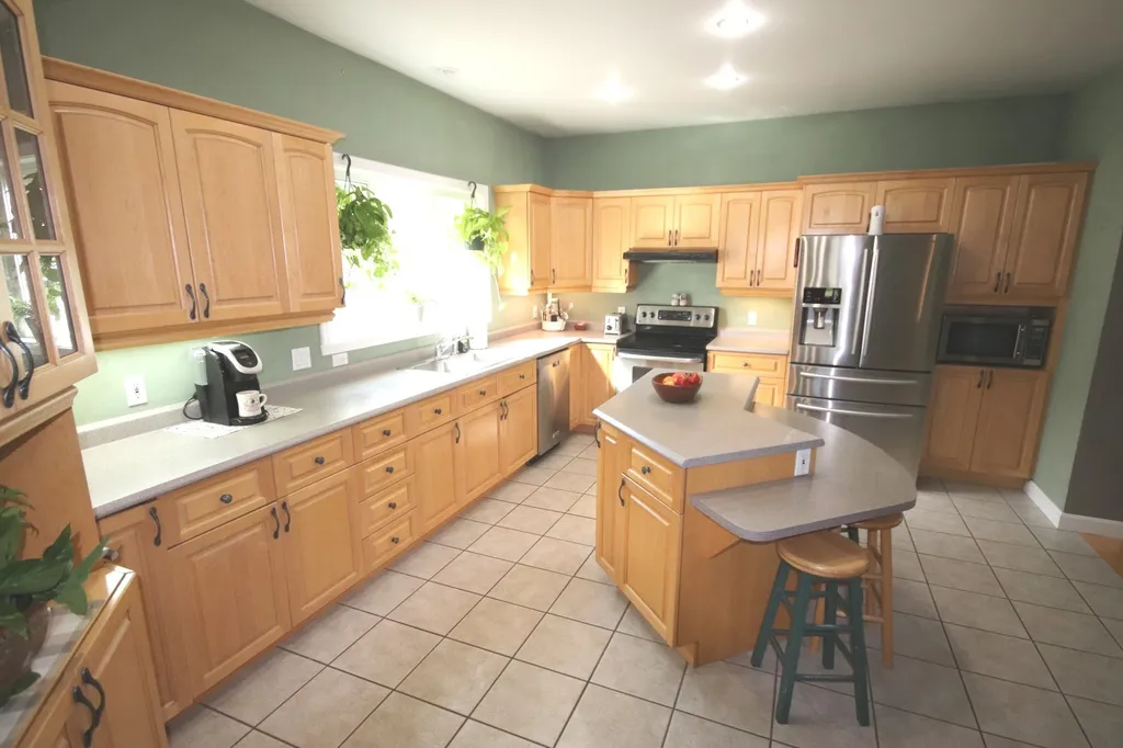 32 Oak Street South Berwick ME 03908