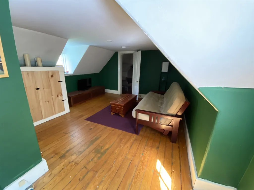 448 Dana Road Pomfret VT 05053