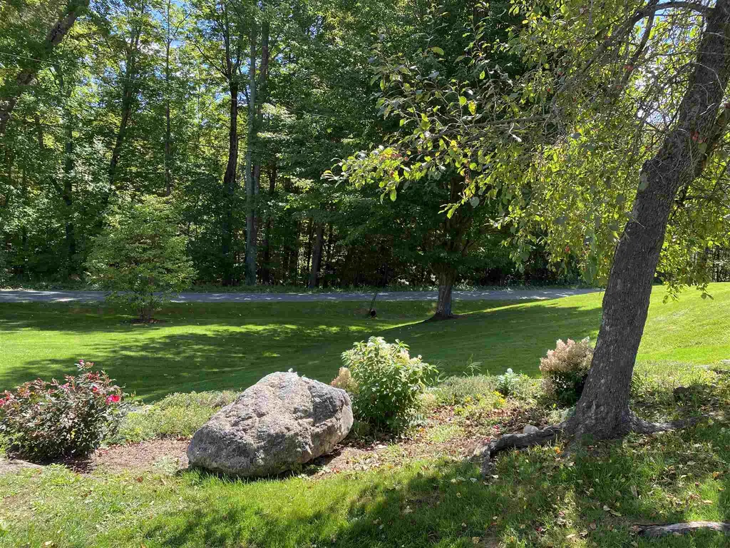 448 Dana Road Pomfret VT 05053