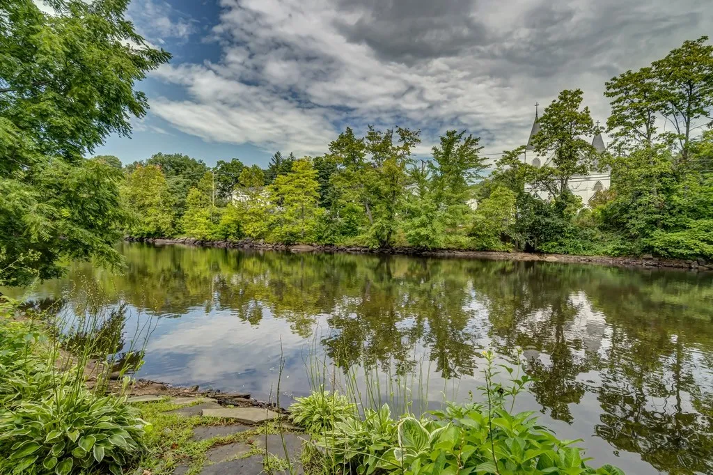 164 Bridge Street Milford NH 03055