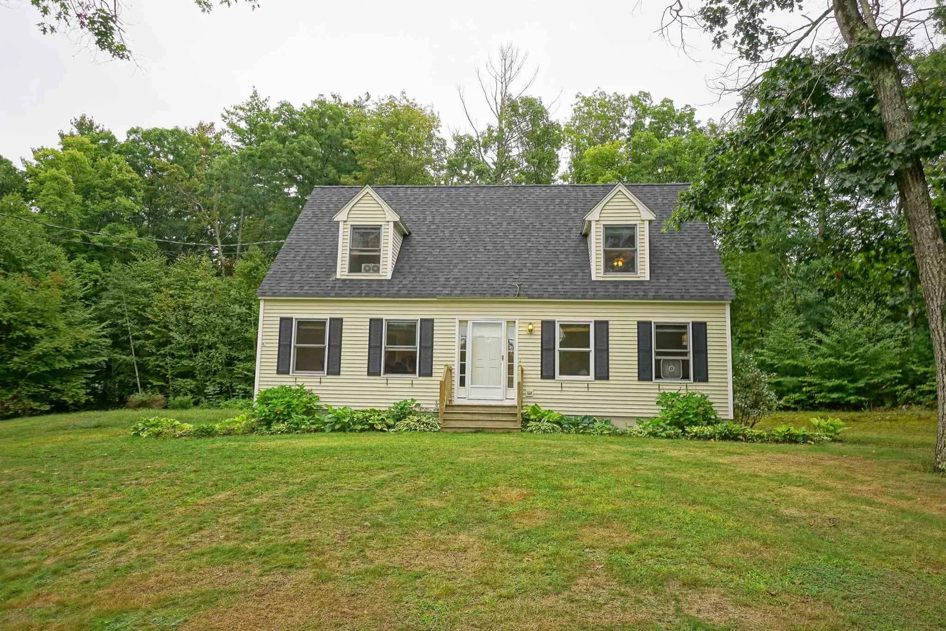 4 Highland Avenue Raymond NH 03077