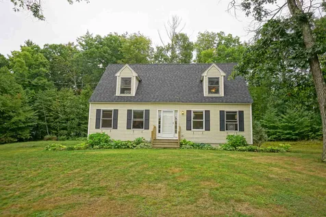 4 Highland Avenue Raymond NH 03077
