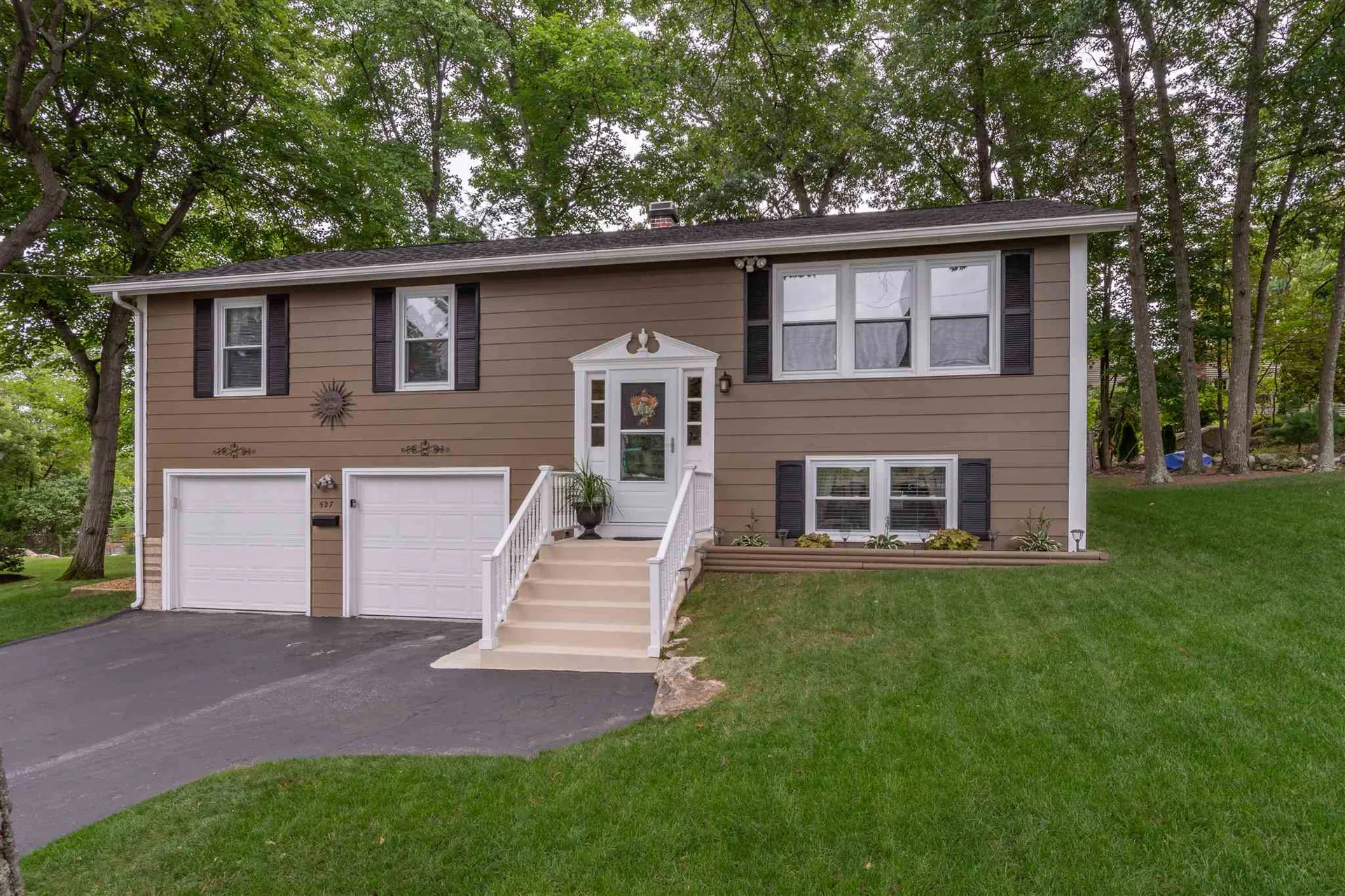 527 Pickering Street Manchester NH 03104