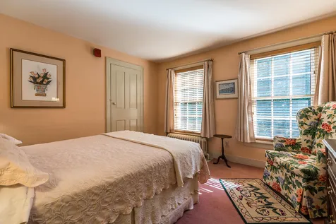 21 Pleasant Street Woodstock VT 05091