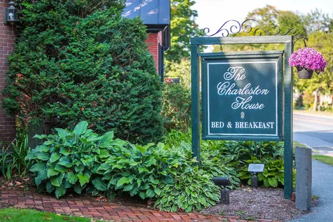 21 Pleasant Street Woodstock VT 05091