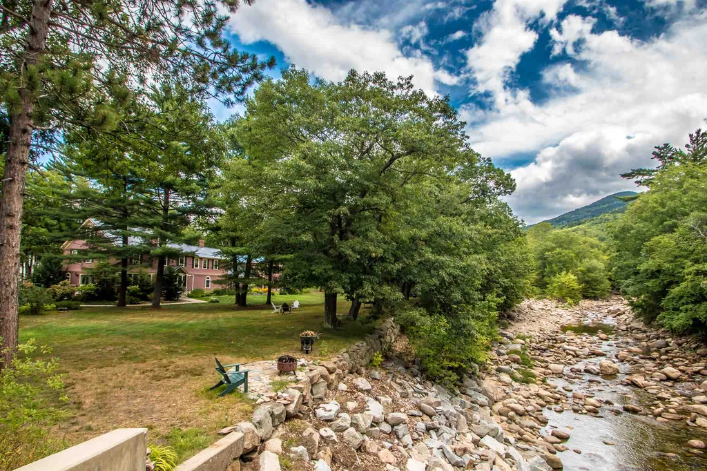 372 Nh Route 16a Bartlett NH 03845