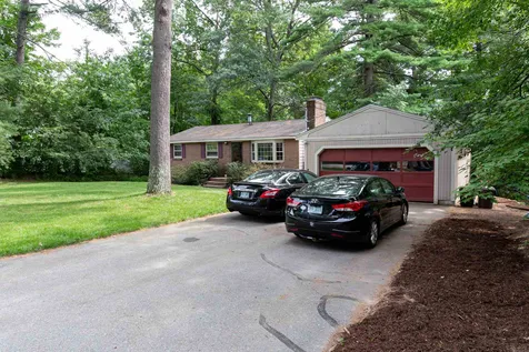 8 Candy Lane Merrimack NH 03054