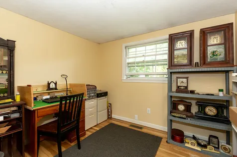 8 Candy Lane Merrimack NH 03054