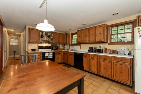 8 Candy Lane Merrimack NH 03054